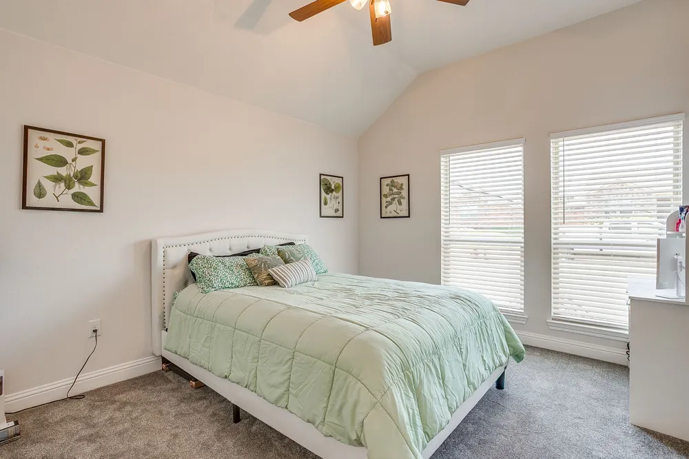 933 Avagail Avenue Springtown, TX 76082