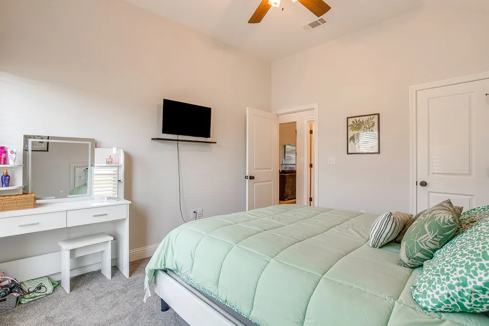 933 Avagail Avenue Springtown, TX 76082