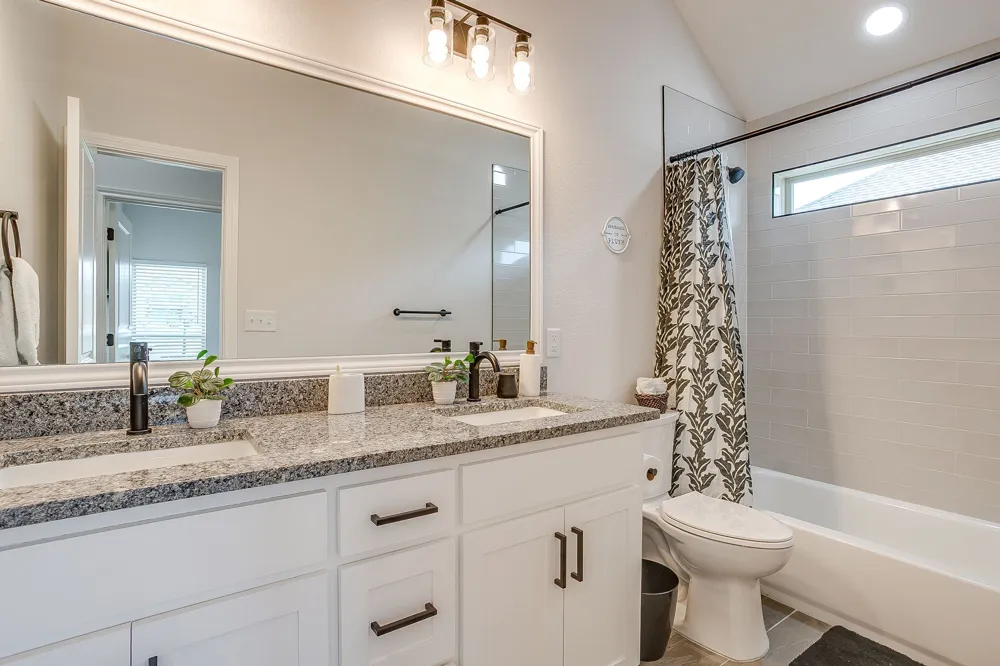 933 Avagail Avenue Springtown, TX 76082