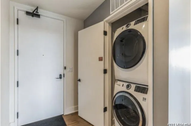 48 East Avenue #3008 Austin, TX 78701