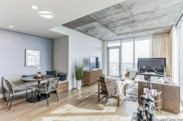 48 East Avenue #3008 Austin, TX 78701