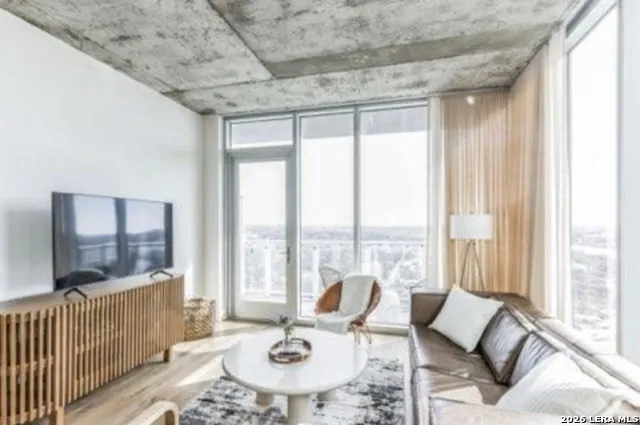 48 East Avenue #3008 Austin, TX 78701