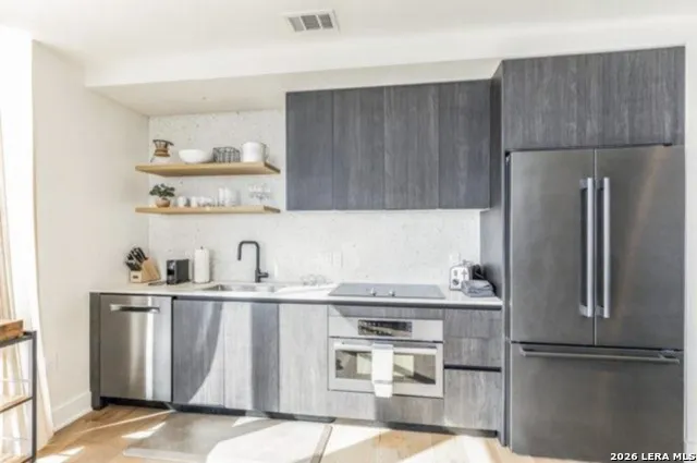 48 East Avenue #3008 Austin, TX 78701