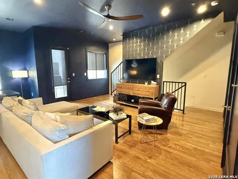 1154 E Euclid Ave #1154