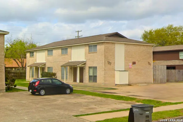 127 Regency Ave Victoria, TX 77904