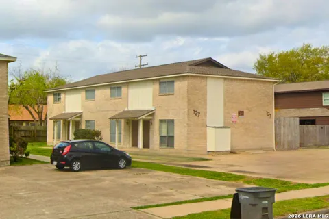 127 Regency Ave