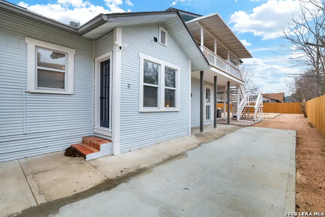 1917 W HUISACHE AVE San Antonio, TX 78201