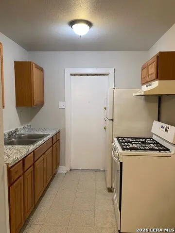 3032 Weir San Antonio, TX 78226