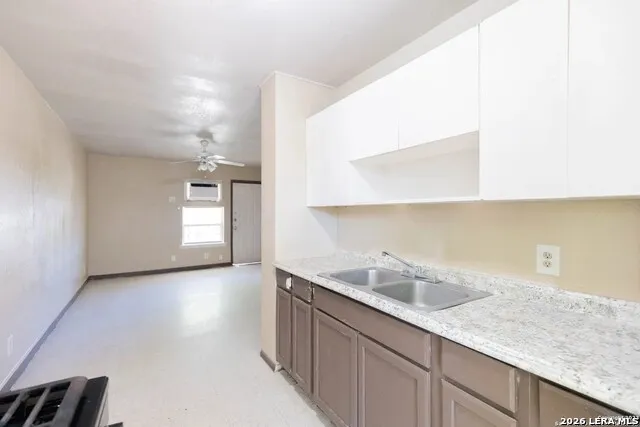3032 Weir San Antonio, TX 78226