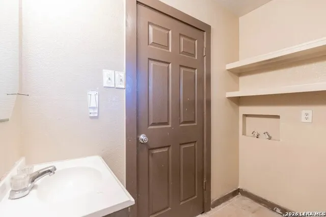 3032 Weir San Antonio, TX 78226