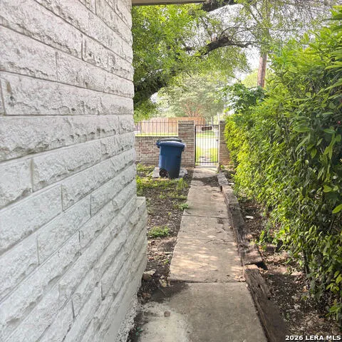 1369 Oblate San Antonio, TX 78216