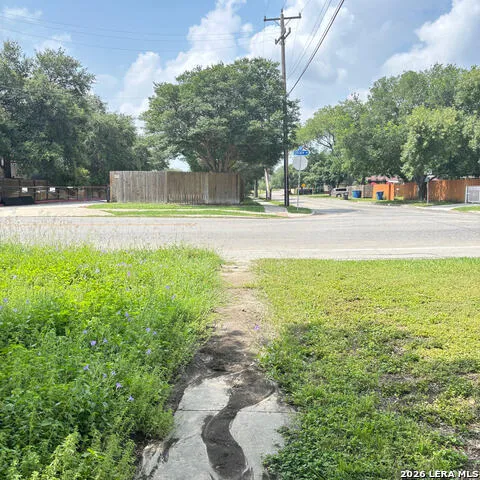 1369 Oblate San Antonio, TX 78216