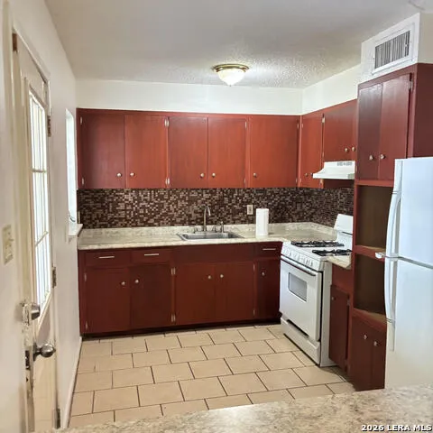1369 Oblate San Antonio, TX 78216