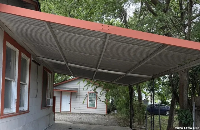 2826 ROSELAWN RD San Antonio, TX 78226