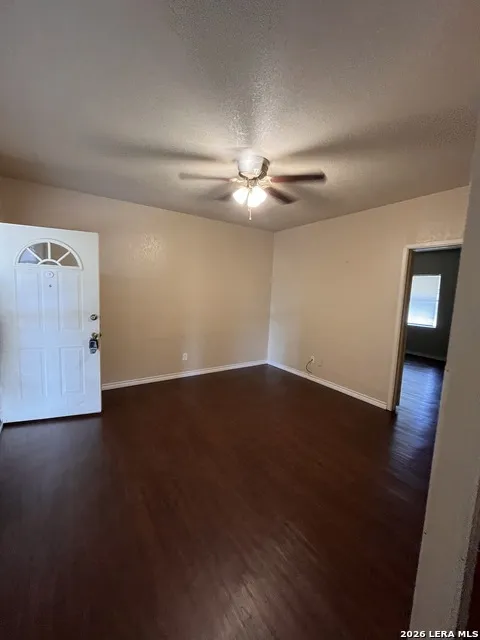 6911 US HIGHWAY 281 Pleasanton, TX 78064
