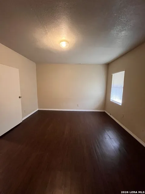 6911 US HIGHWAY 281 Pleasanton, TX 78064