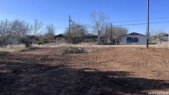 335 Medina Bandera, TX 78003