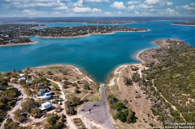 1752 Trailridge Dr Canyon Lake, TX 78133