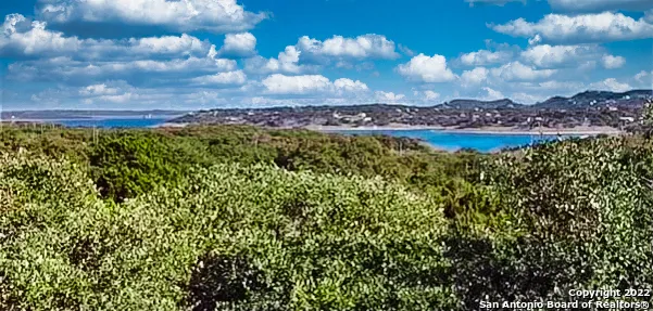 1752 Trailridge Dr Canyon Lake, TX 78133