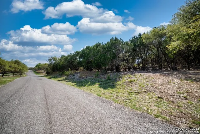 1752 Trailridge Dr Canyon Lake, TX 78133