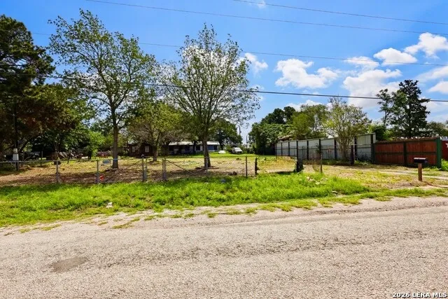 350 PALO ALTO DR Von Ormy, TX 78069