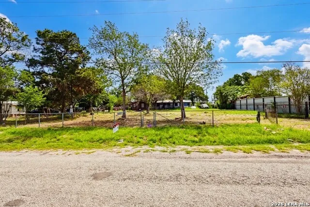 350 PALO ALTO DR Von Ormy, TX 78069