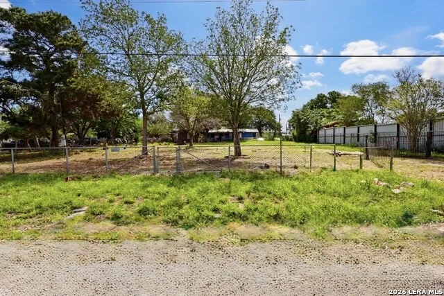 350 PALO ALTO DR Von Ormy, TX 78069
