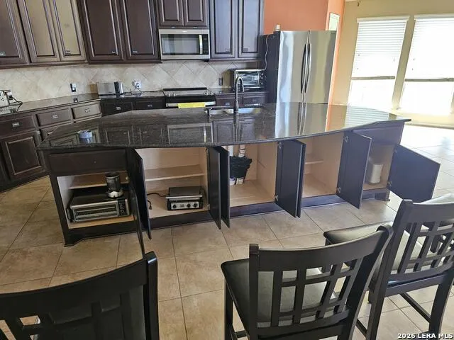 3022 Hidden Mdw Seguin, TX 78155