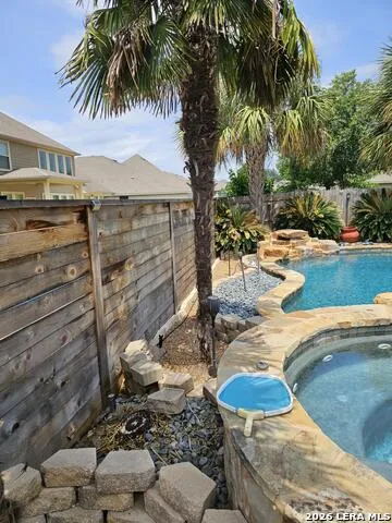 3022 Hidden Mdw Seguin, TX 78155