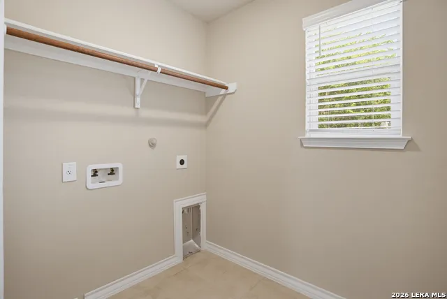 2013 Silver Oaks F San Antonio, TX 78213