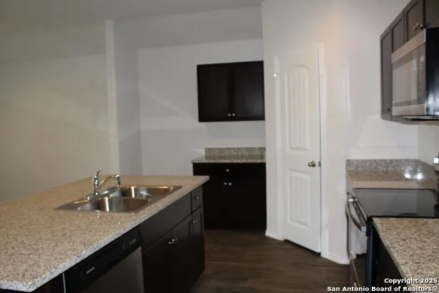 841 Margay Loop Seguin, TX 78155