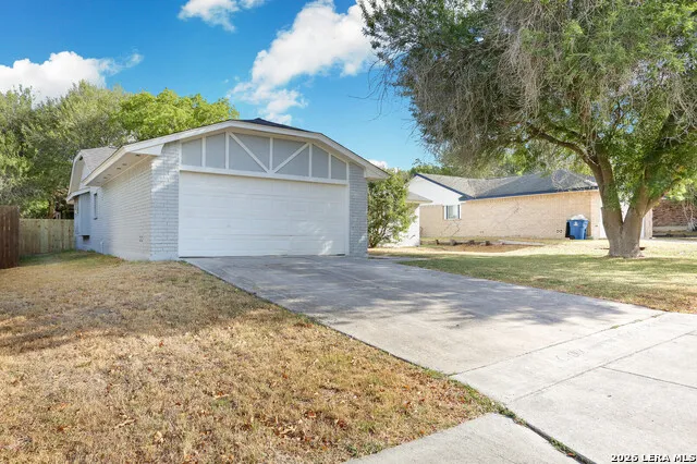 3305 MORNING DR Schertz, TX 78108