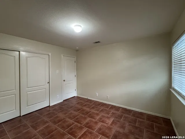 9803 SANDIE Helotes, TX 78023