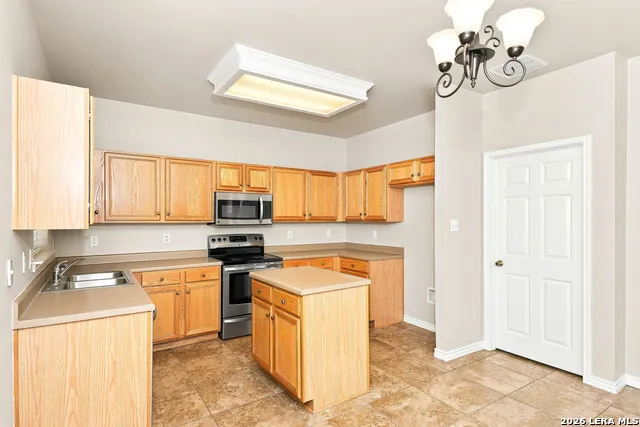 8734 SONORA PASS Helotes, TX 78023