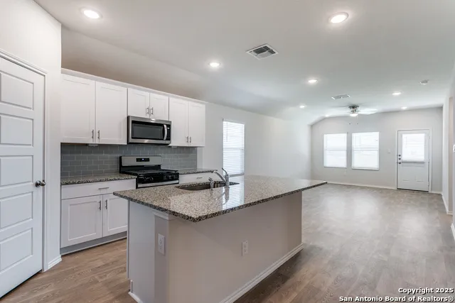 1714 Kolbe New Braunfels, TX 78130