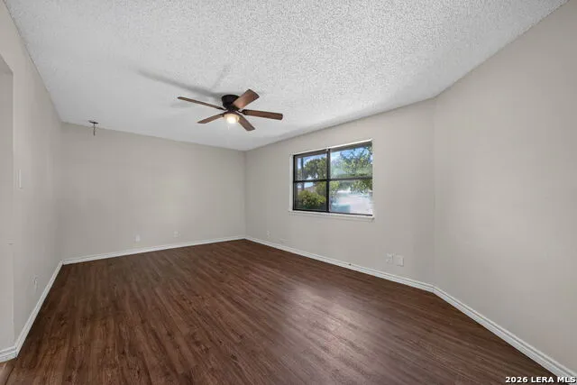 306 Meadow Dr Marion, TX 78124