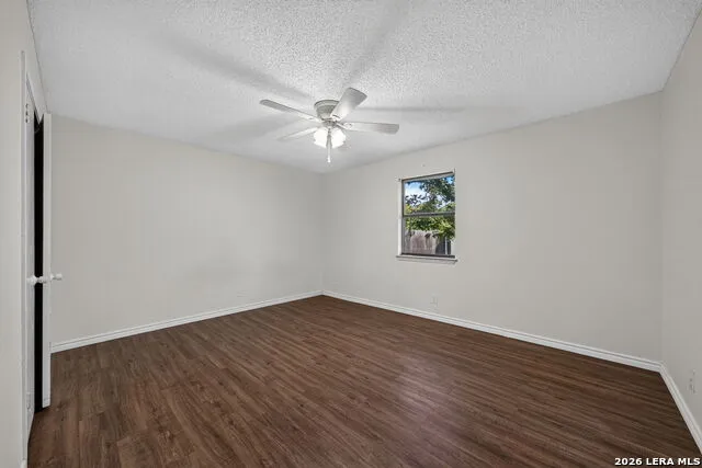 306 Meadow Dr Marion, TX 78124