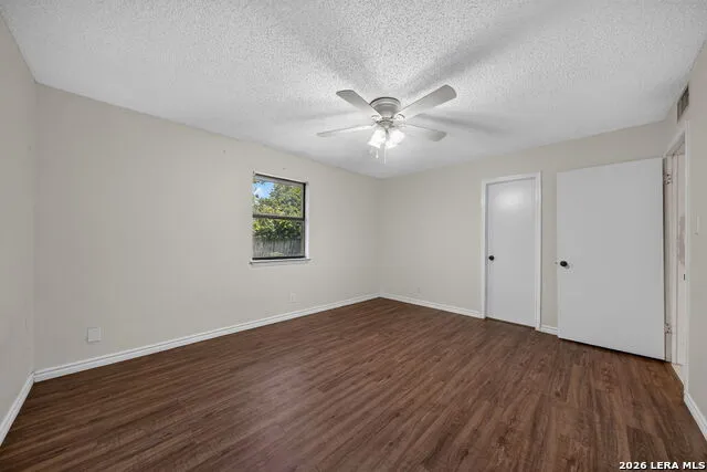 306 Meadow Dr Marion, TX 78124