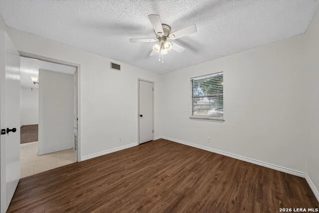 306 Meadow Dr Marion, TX 78124