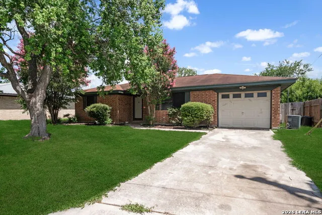 306 Meadow Dr Marion, TX 78124