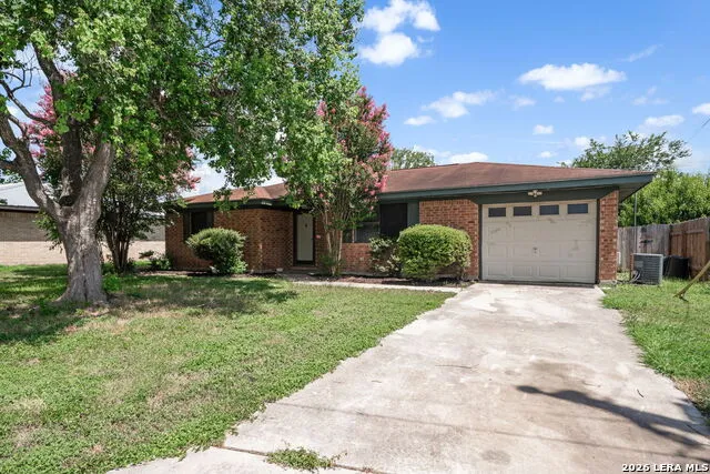 306 Meadow Dr Marion, TX 78124