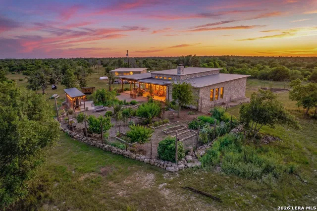 2201 Poverty Hill Ranch Rd Fredericksburg, TX 78624