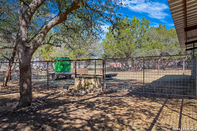 2444 PURGATORY RD New Braunfels, TX 78132