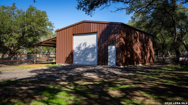 2444 PURGATORY RD New Braunfels, TX 78132