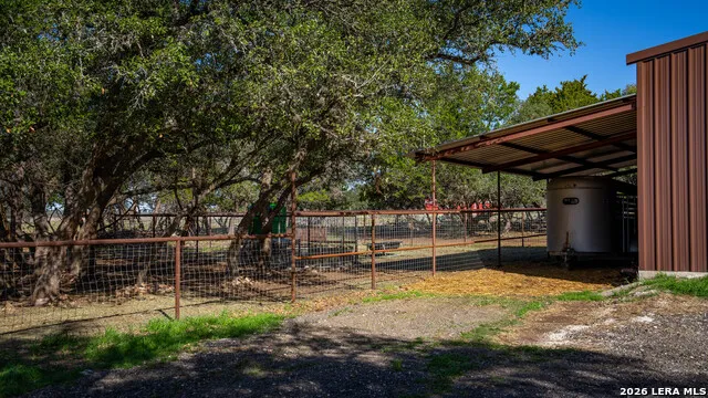 2444 PURGATORY RD New Braunfels, TX 78132