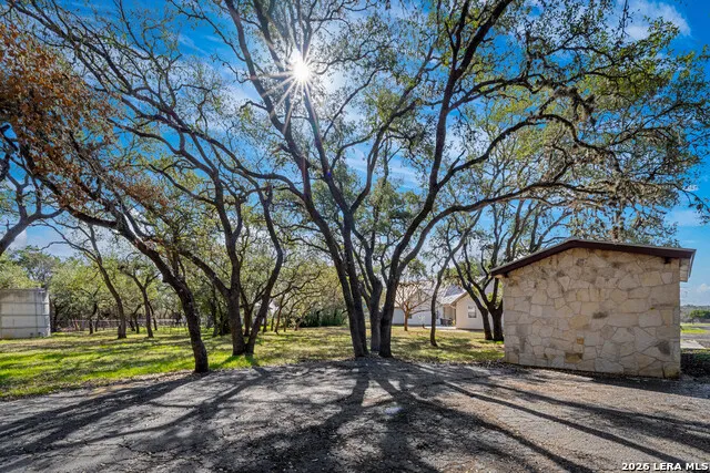2444 PURGATORY RD New Braunfels, TX 78132
