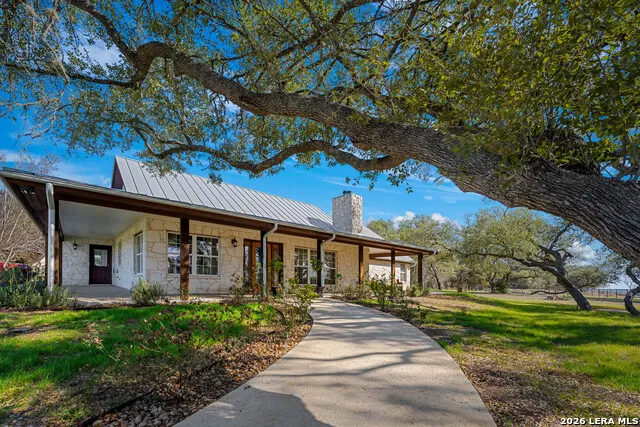 2444 PURGATORY RD New Braunfels, TX 78132