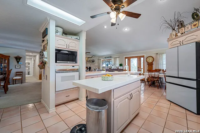 2444 PURGATORY RD New Braunfels, TX 78132