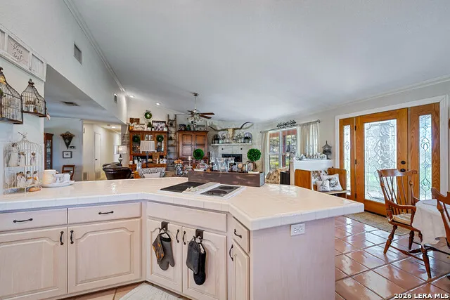 2444 PURGATORY RD New Braunfels, TX 78132
