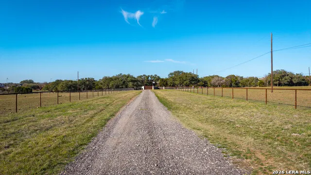 2444 PURGATORY RD New Braunfels, TX 78132